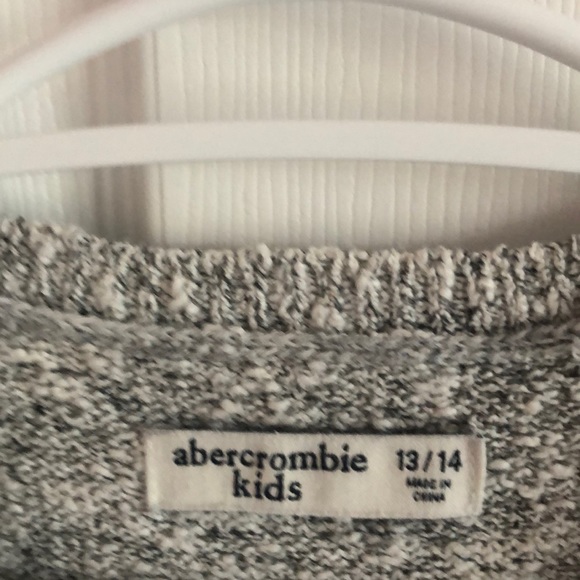 Abercrombie & Fitch cold shoulder top - Picture 2 of 3